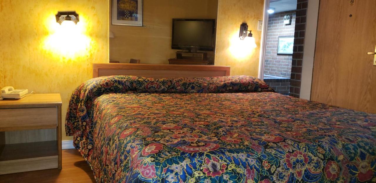 Plaza Inn Motel Calumet Park Екстериор снимка